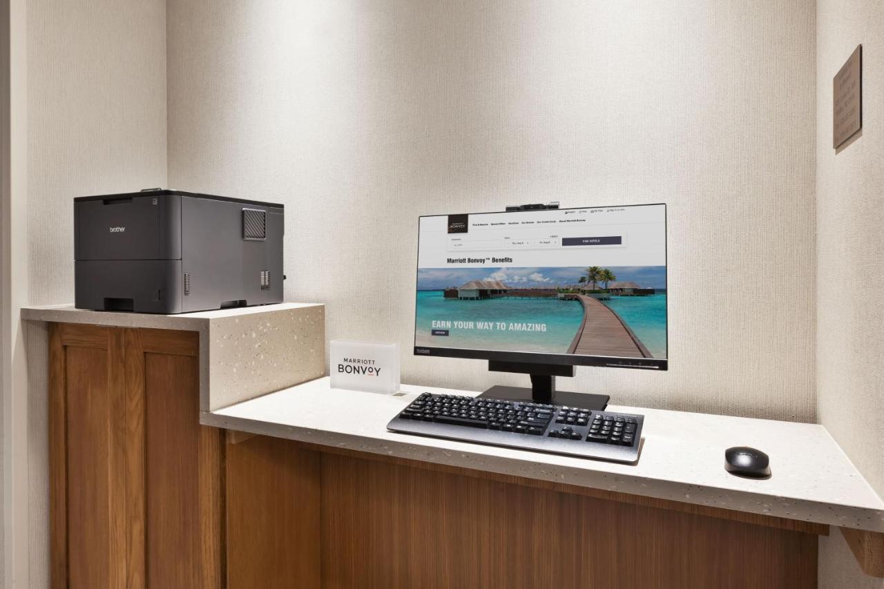 Walker Fairfield By Marriott Inn & Suites Grand Rapids North מראה חיצוני תמונה