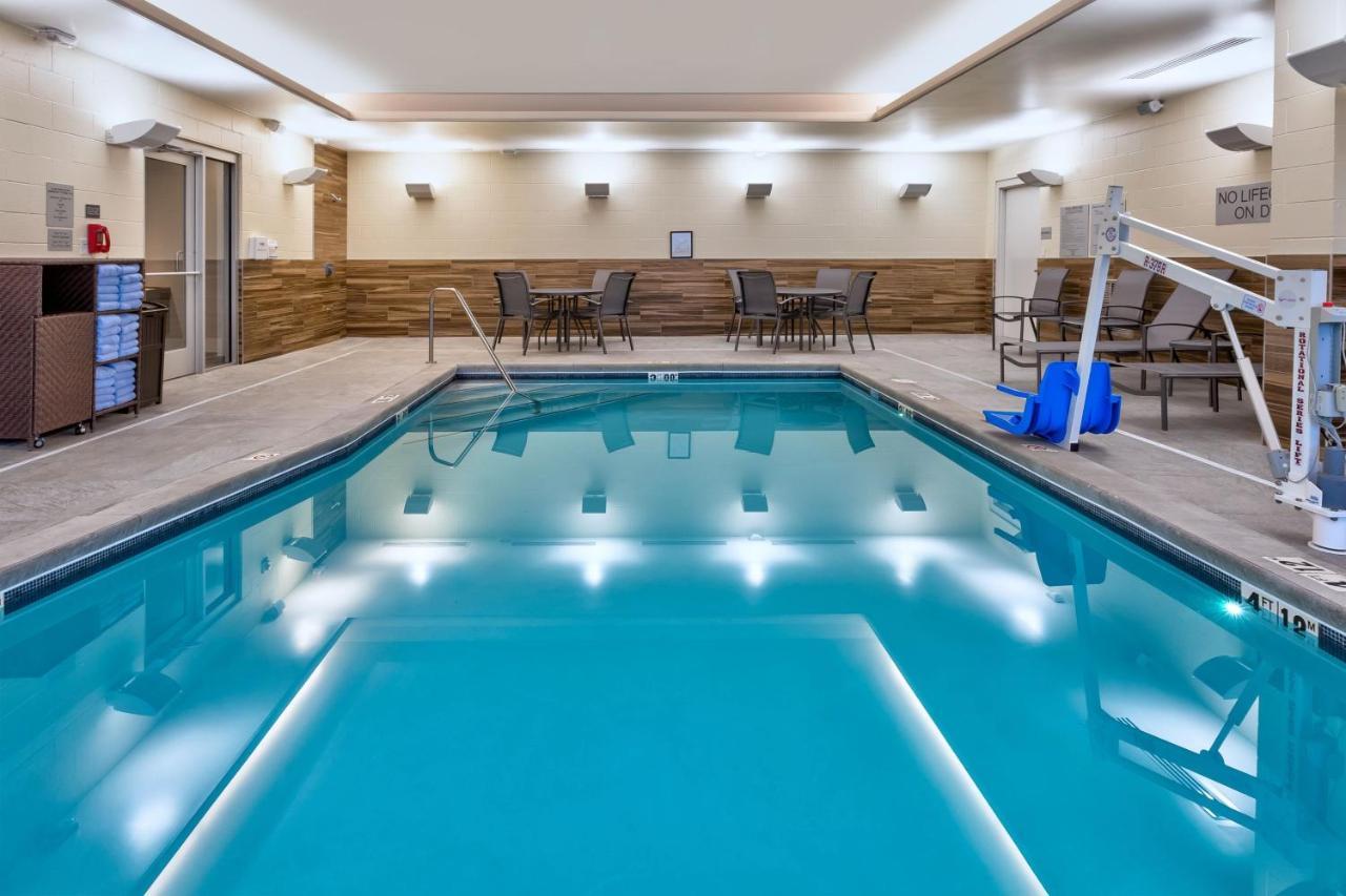 Walker Fairfield By Marriott Inn & Suites Grand Rapids North מראה חיצוני תמונה