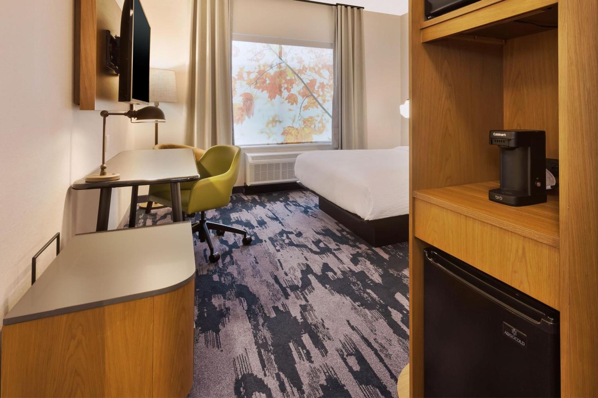 Walker Fairfield By Marriott Inn & Suites Grand Rapids North מראה חיצוני תמונה